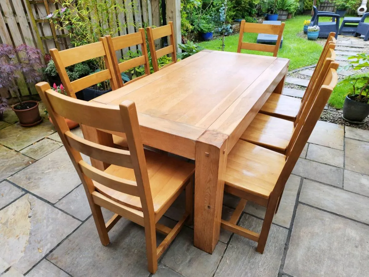 Large oak table - Image 1