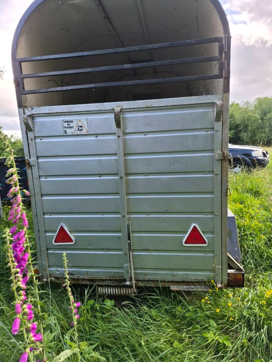 Horse Box - Image 1