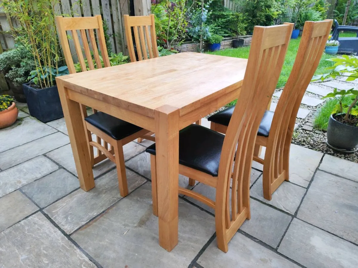 Small kitchen table - Image 1