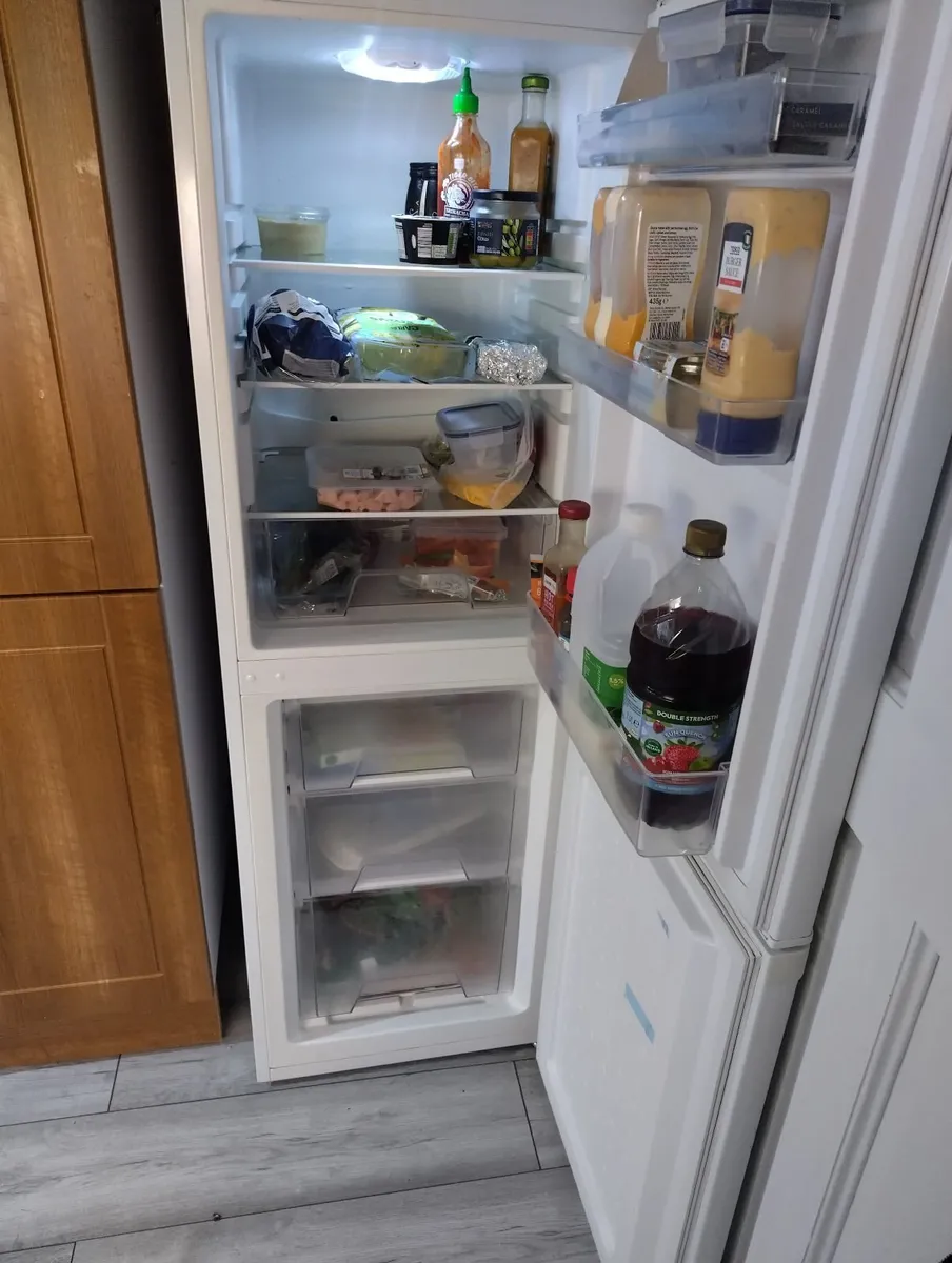 Excellent fridge / freezer - Image 2