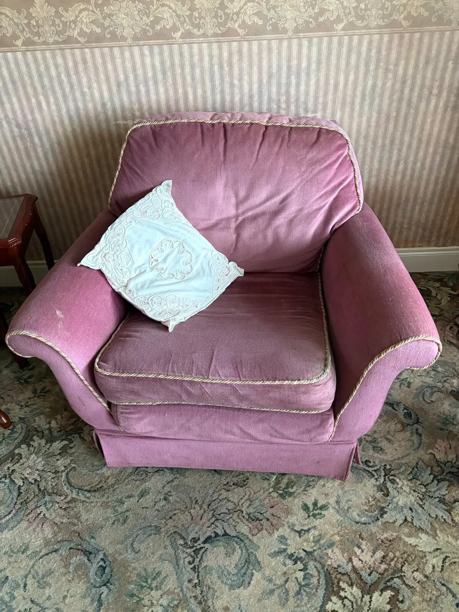 Sofa - Free to take away - Image 2