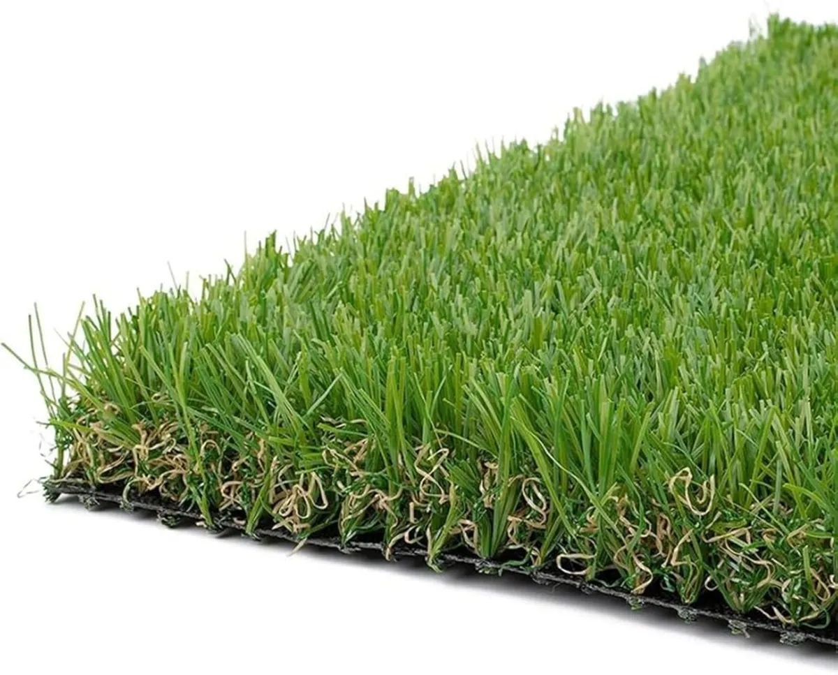 ARTIFICIAL GRASS Back in stock *5M WIDE ROLLS* ‼️ - Image 3