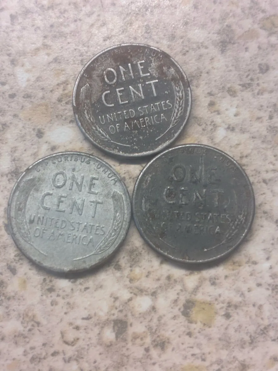 1943 Lincoln wheat cents - Image 1