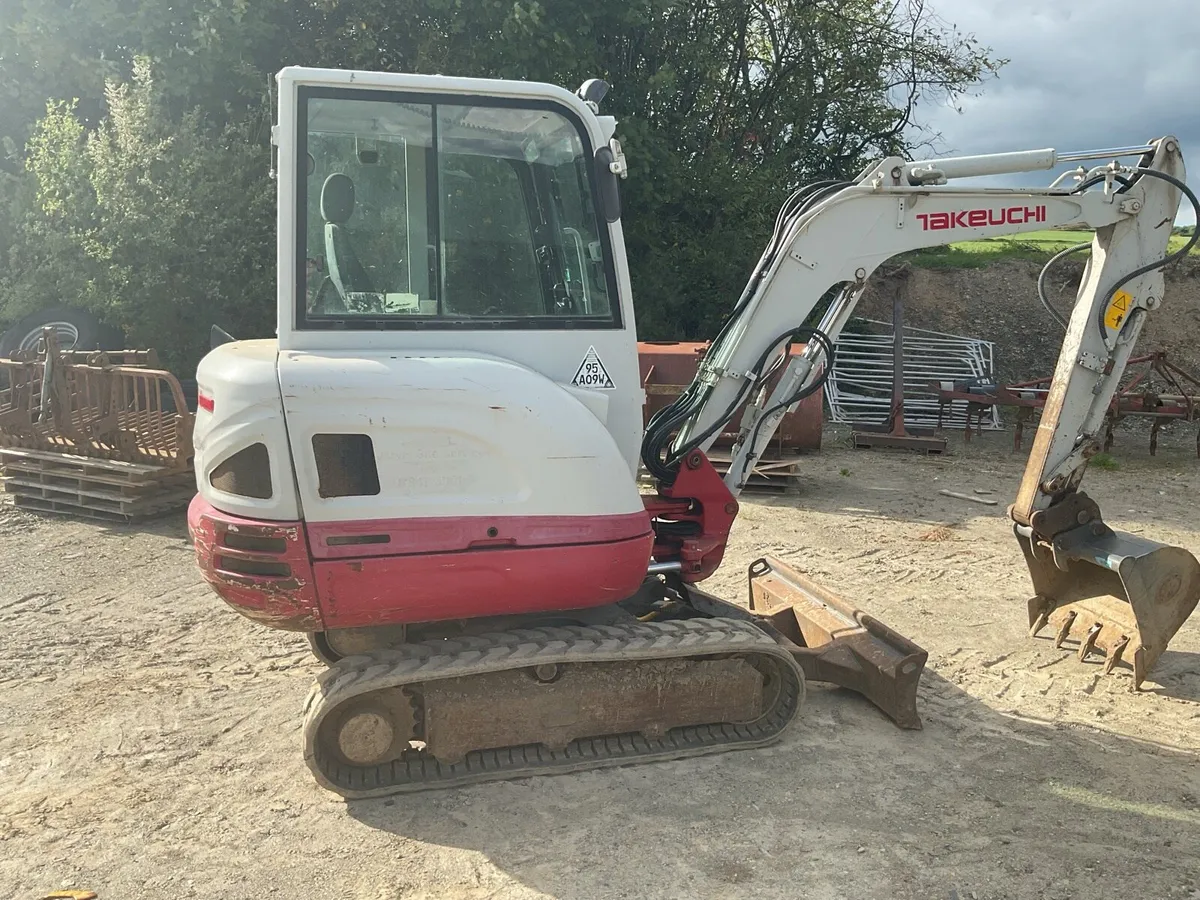 2016 Takeuchi TB  230 - Image 1