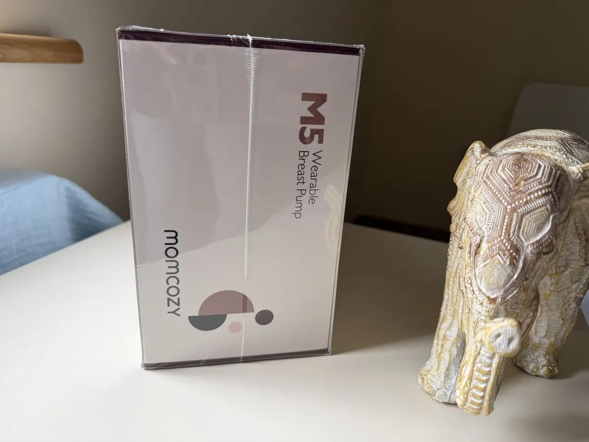 Unopened Momcozy DOUBLE M5 - Image 2