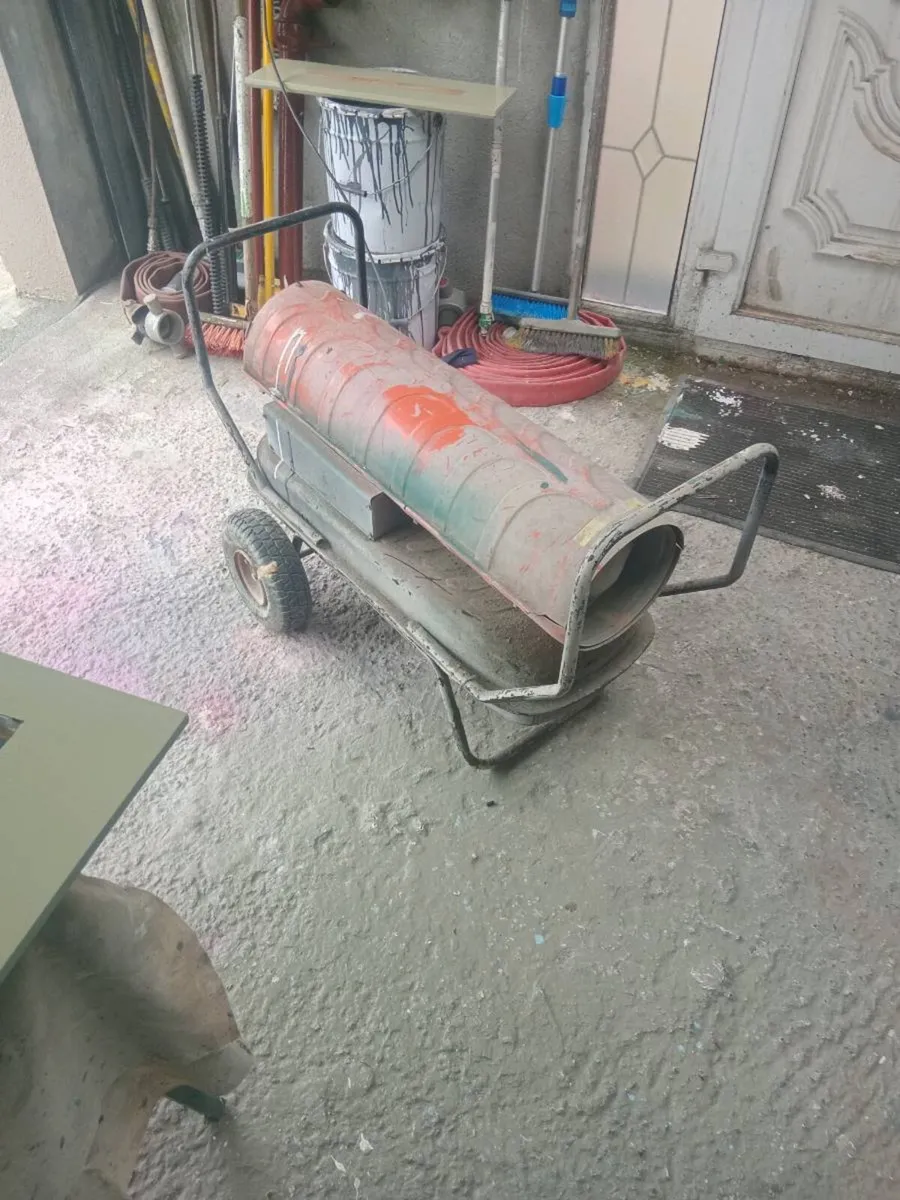 SPACE HEATER - Image 1
