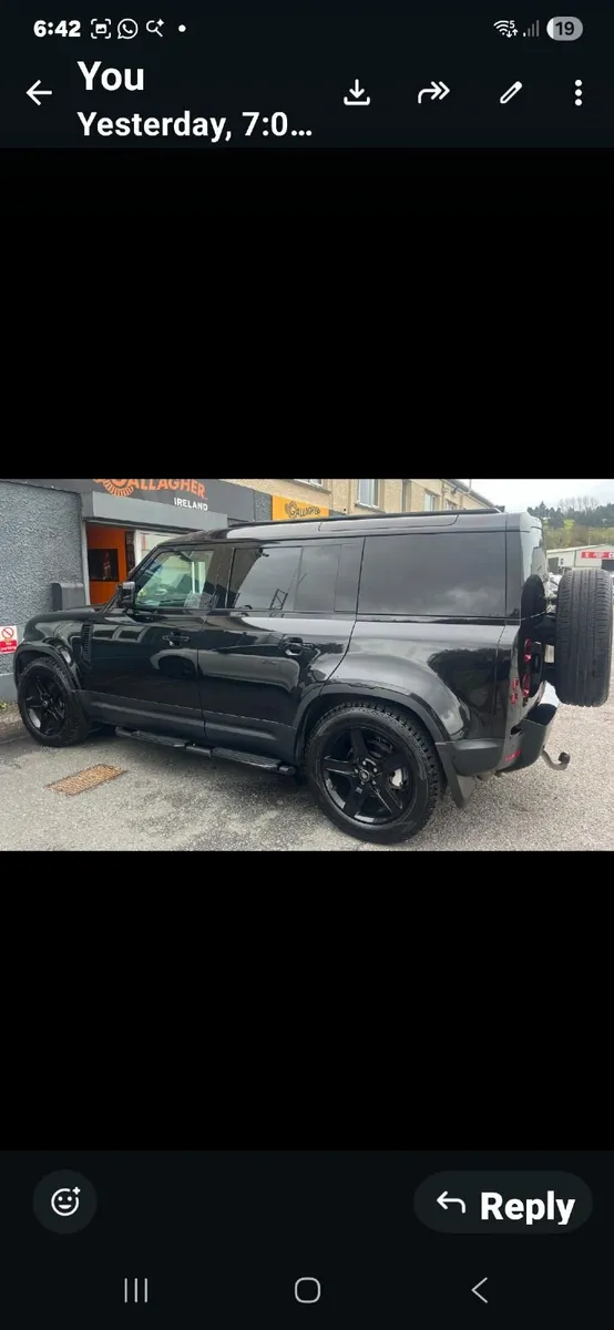 Land Rover Defender 2024 - Image 1