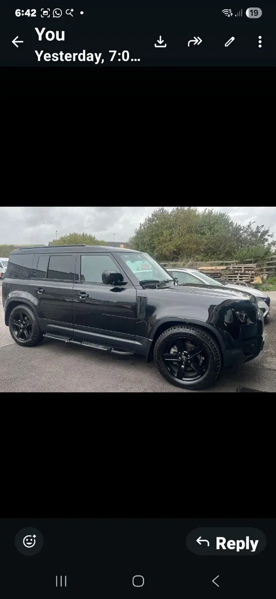Land Rover Defender 2024 - Image 3