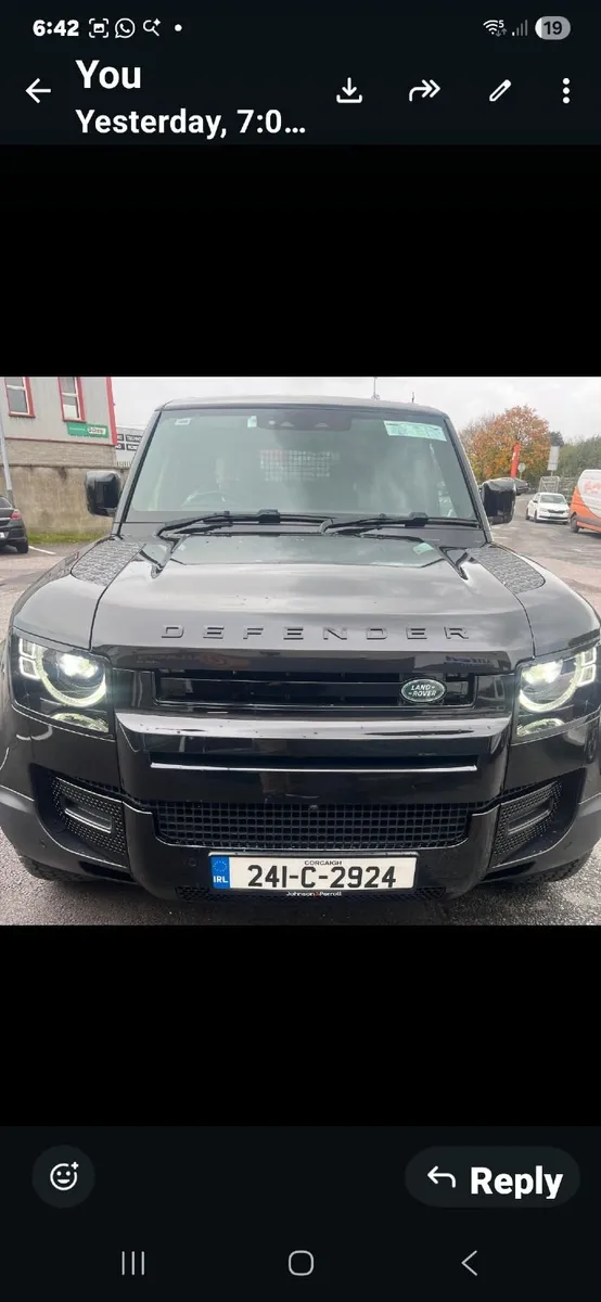 Land Rover Defender 2024 - Image 2