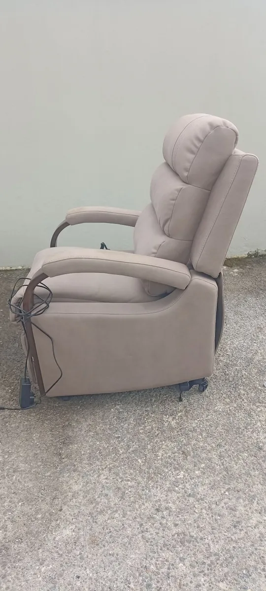 Electric Recliner Arm-chairs - Image 4