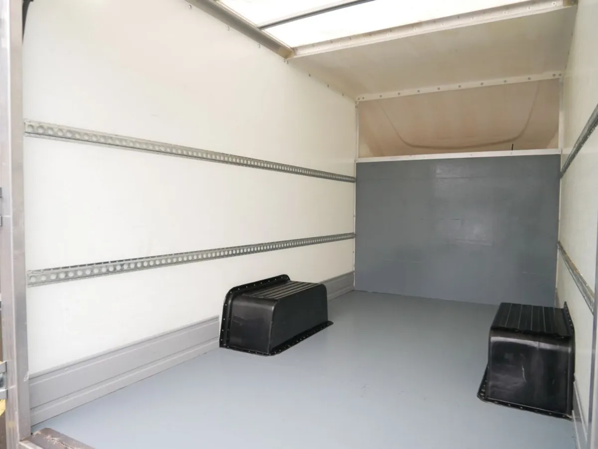 2024 Ford Transit Luton Box Van - Image 3