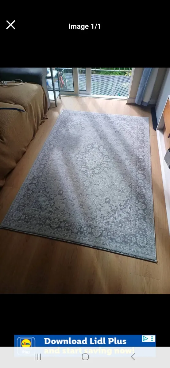 Rug