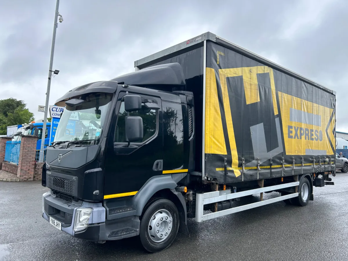 2018 Volvo fl240 16 ton on air Curtainsider lift - Image 1