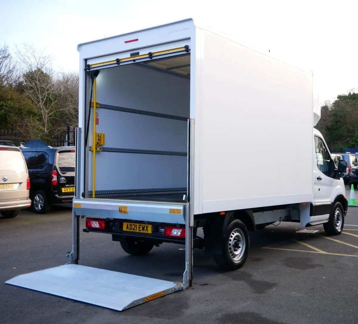 2021 Ford Transit Luton Box Van - Image 3
