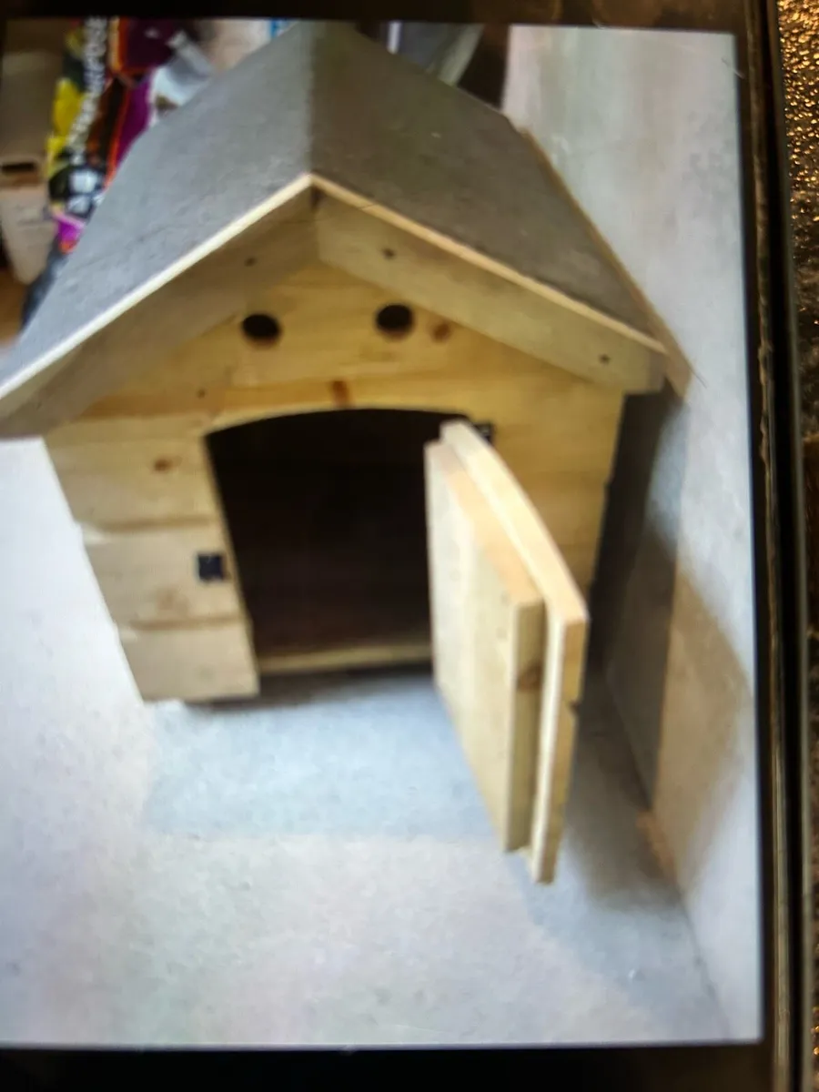 Dog house - Image 1
