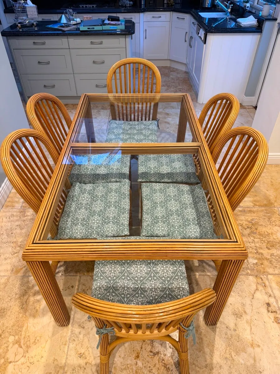 Kitchen Table & Chairs - Image 1