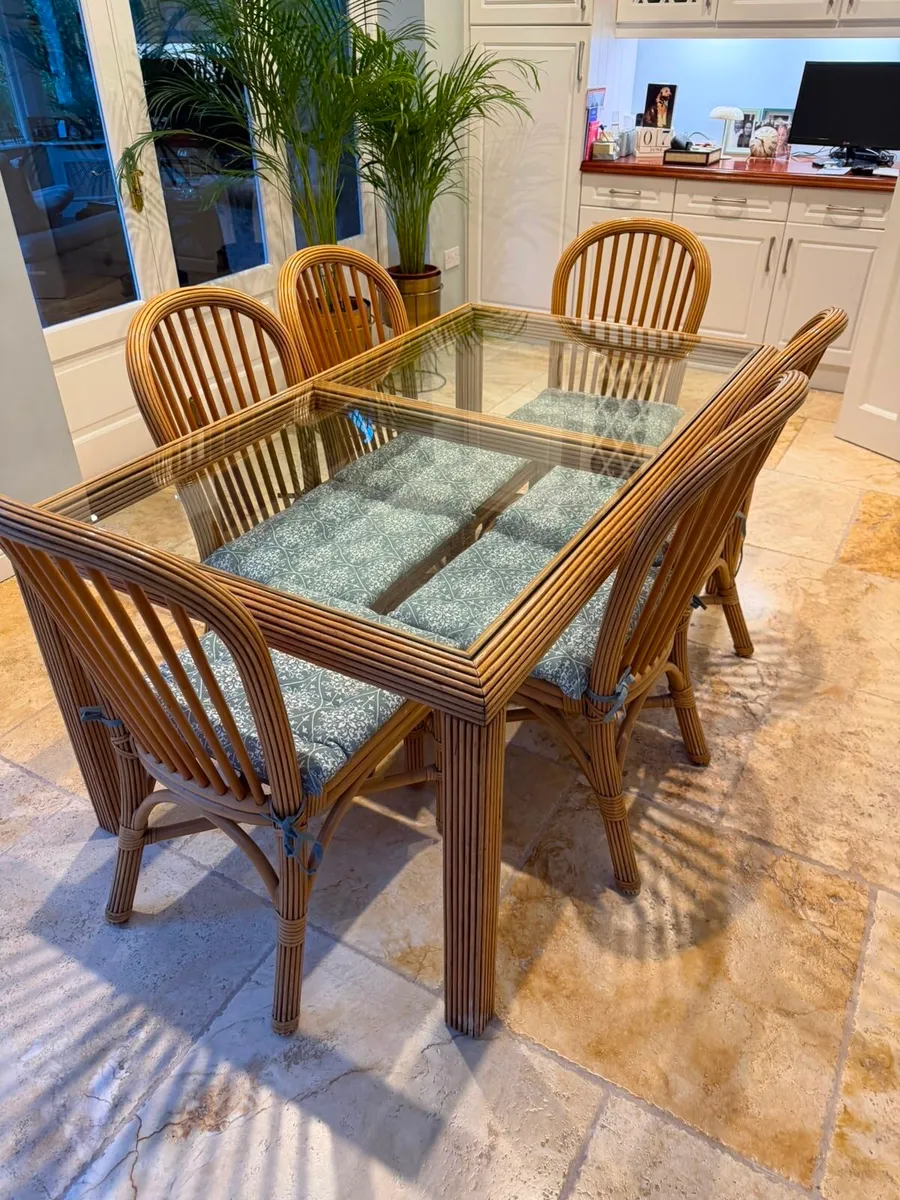 Kitchen Table & Chairs - Image 2
