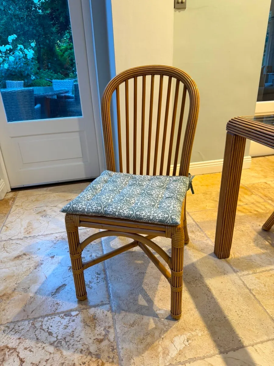Kitchen Table & Chairs - Image 4