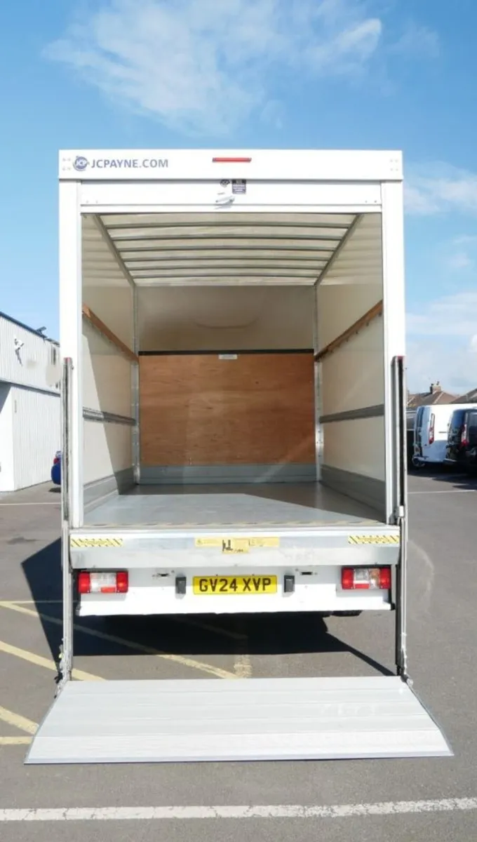 2024 Maxus Deliver 9 Luton Box Van - Image 3