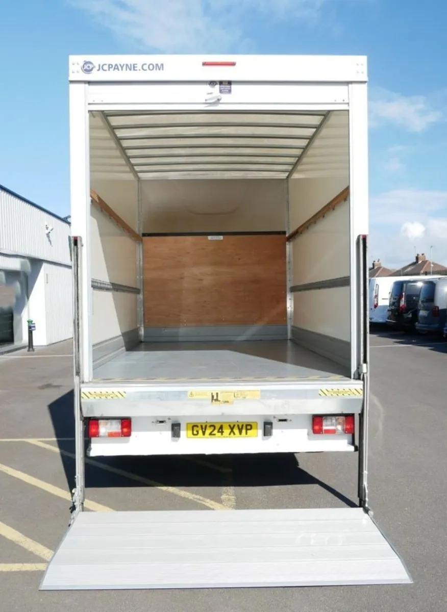2024 Maxus Deliver 9 Luton Box Van - Image 2