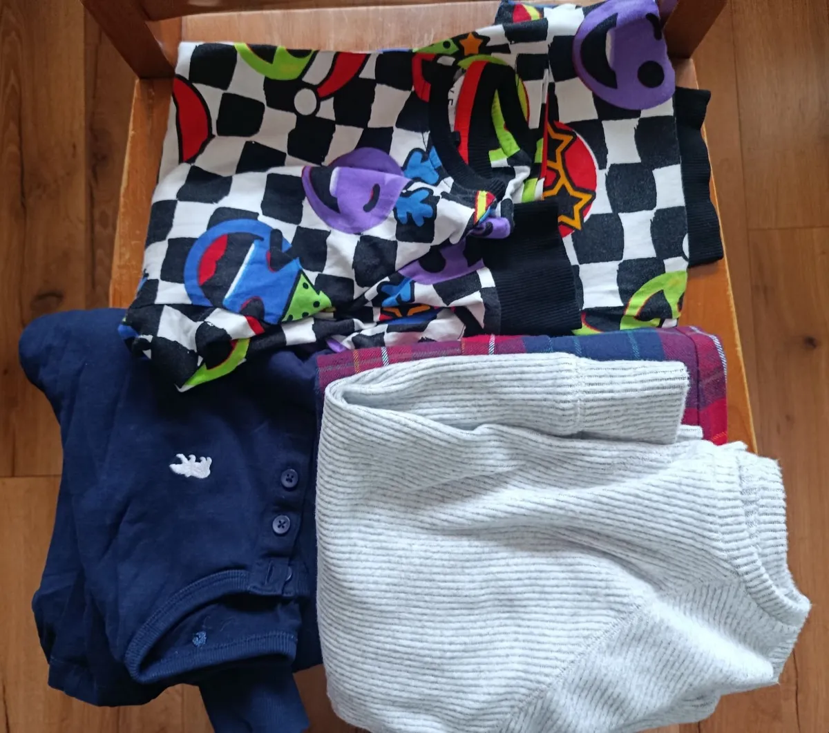 Boys clothing bundle 9-10 - Image 3