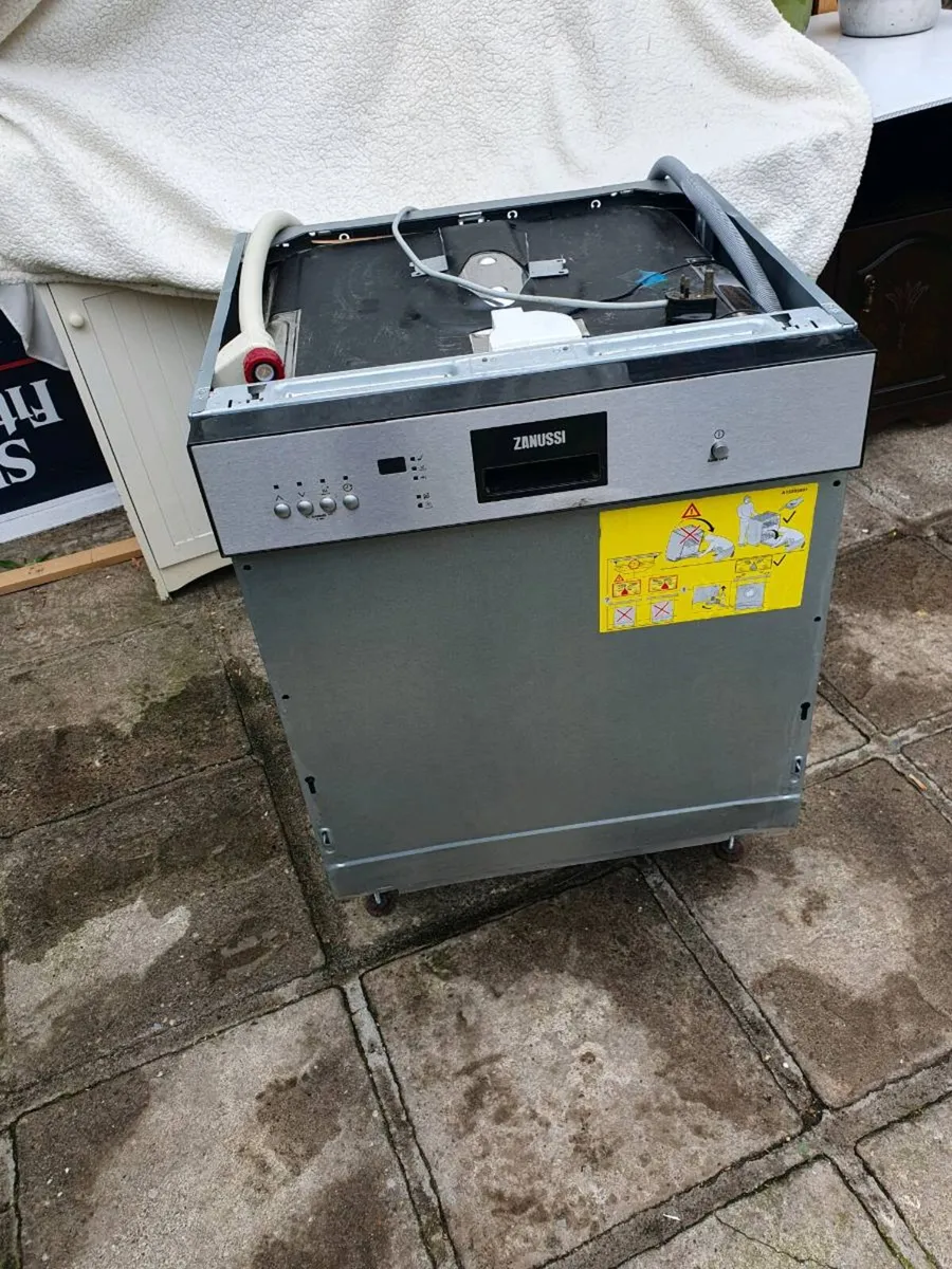 Zanussi intergrated dishwasher - Image 1