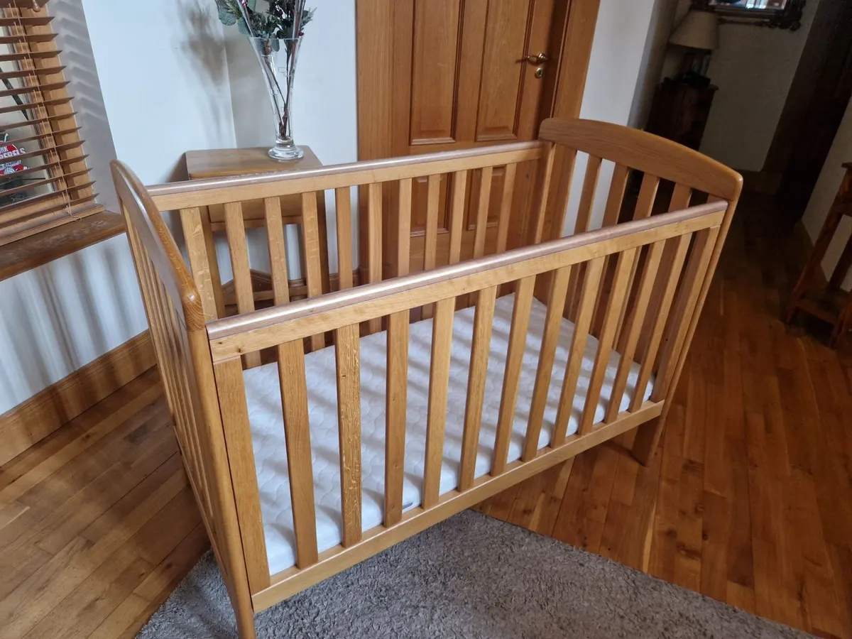 Cot - Image 1
