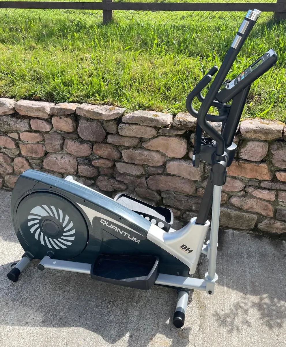 BH I.Quantum Crosstrainer - Image 1
