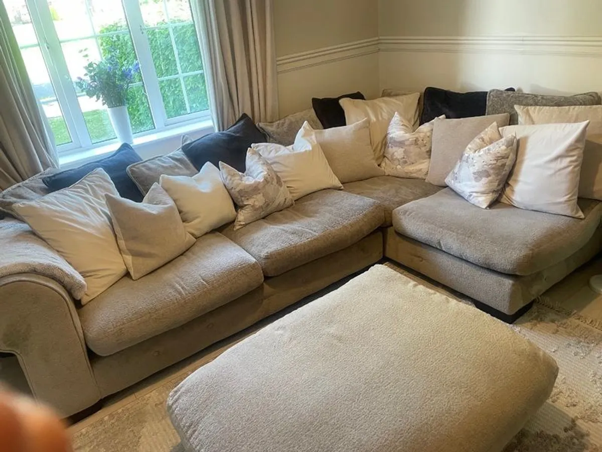 Biege L shaped couch - Image 2