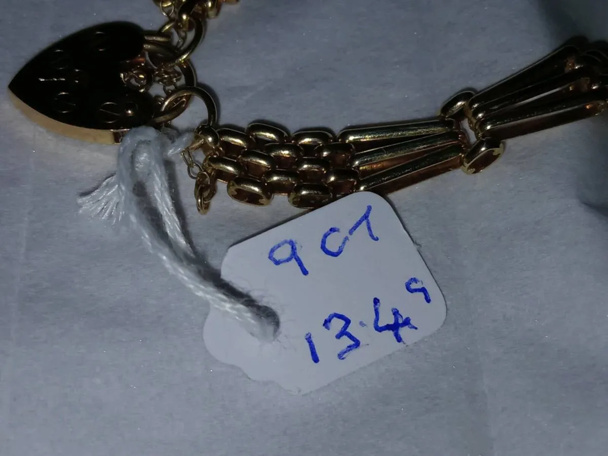 Ladies 9ct gold 13.4gr bracelet - Image 1