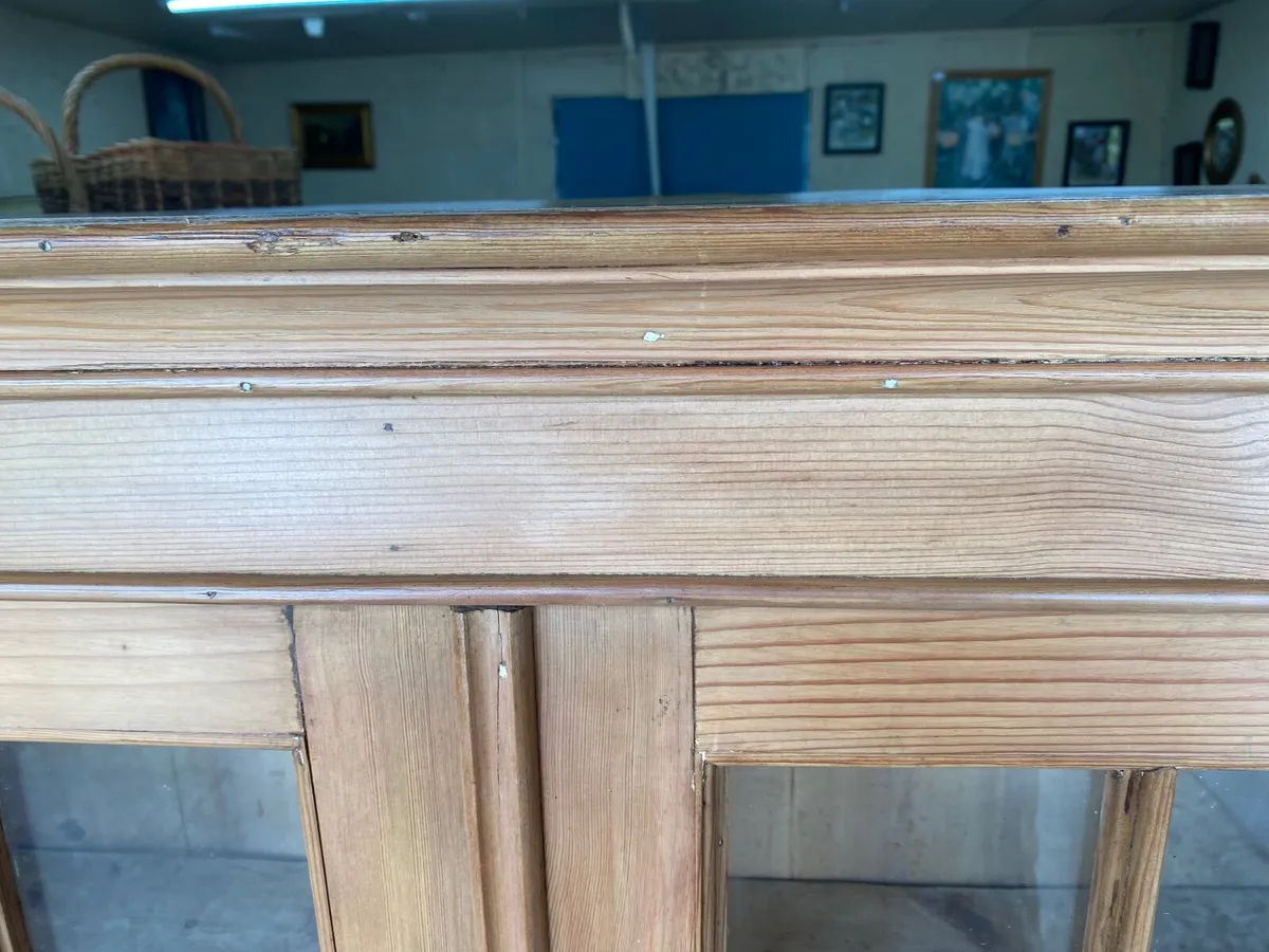 Antique pine glazed cupboard - Image 4