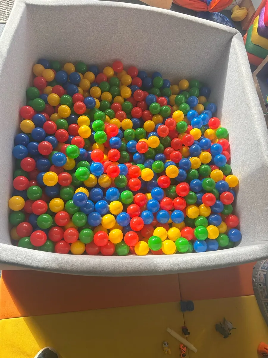 Large soft ball pond - Image 3