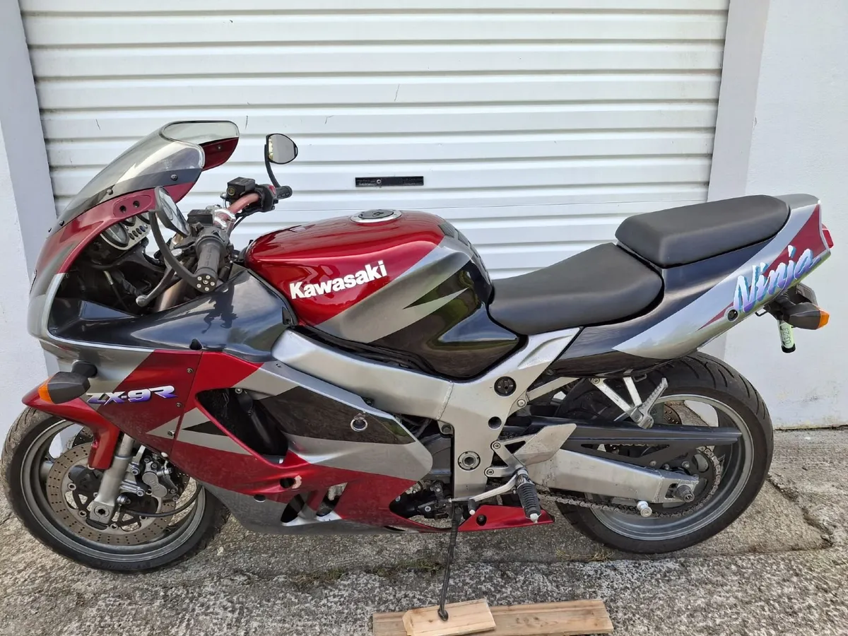 Kawasaki ZX-9R 1994 - Image 1