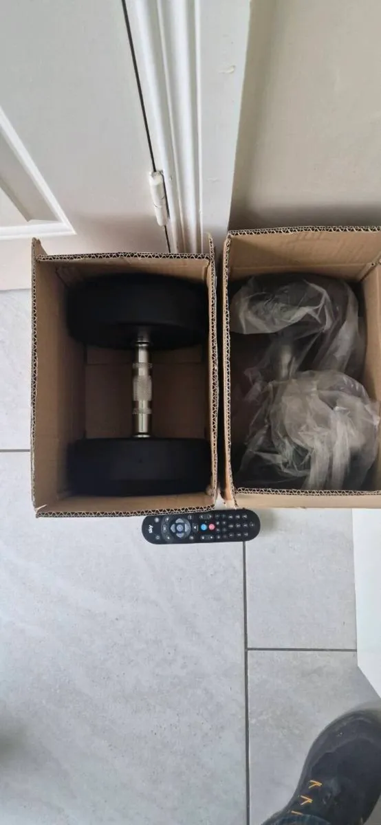 Brand new 2x22.5kilo rubber coated dumbbells - Image 4