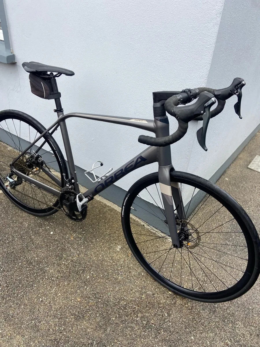 Orbea Avant bike - Image 1