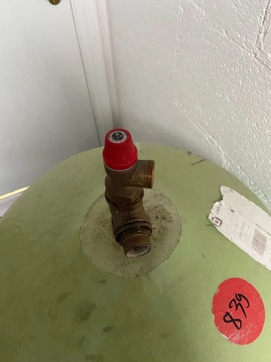 Hot Water Cylinder - Image 4