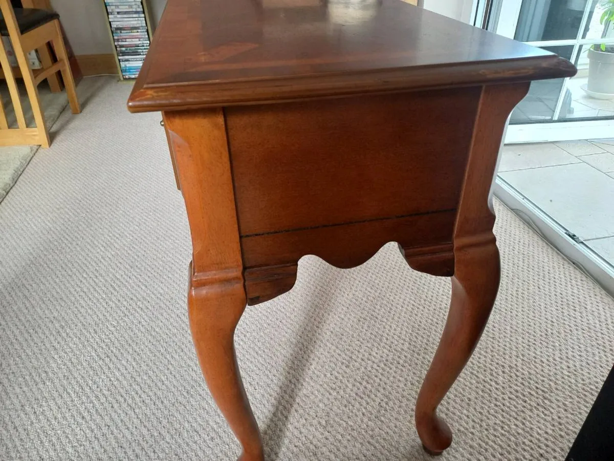Console table - Image 2