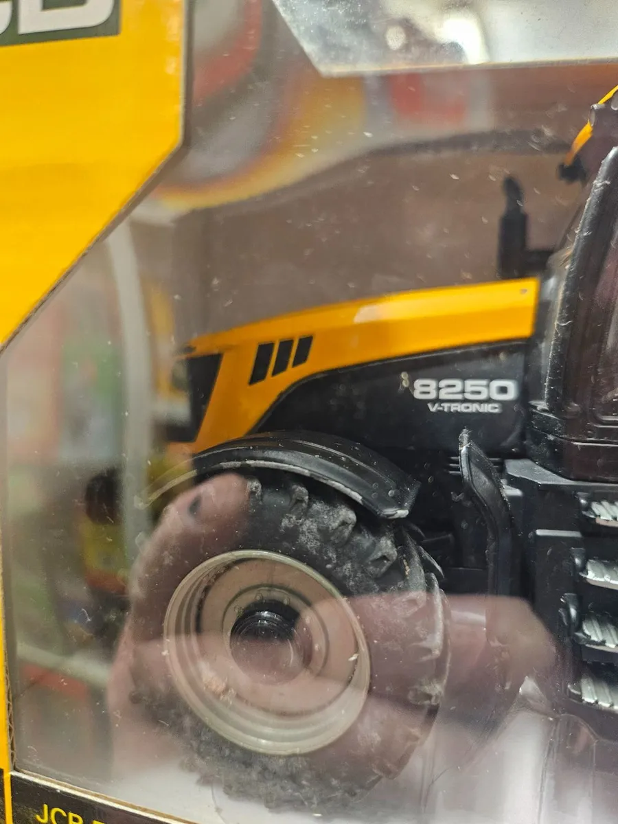 Britain's JCB Fastrac - Image 4