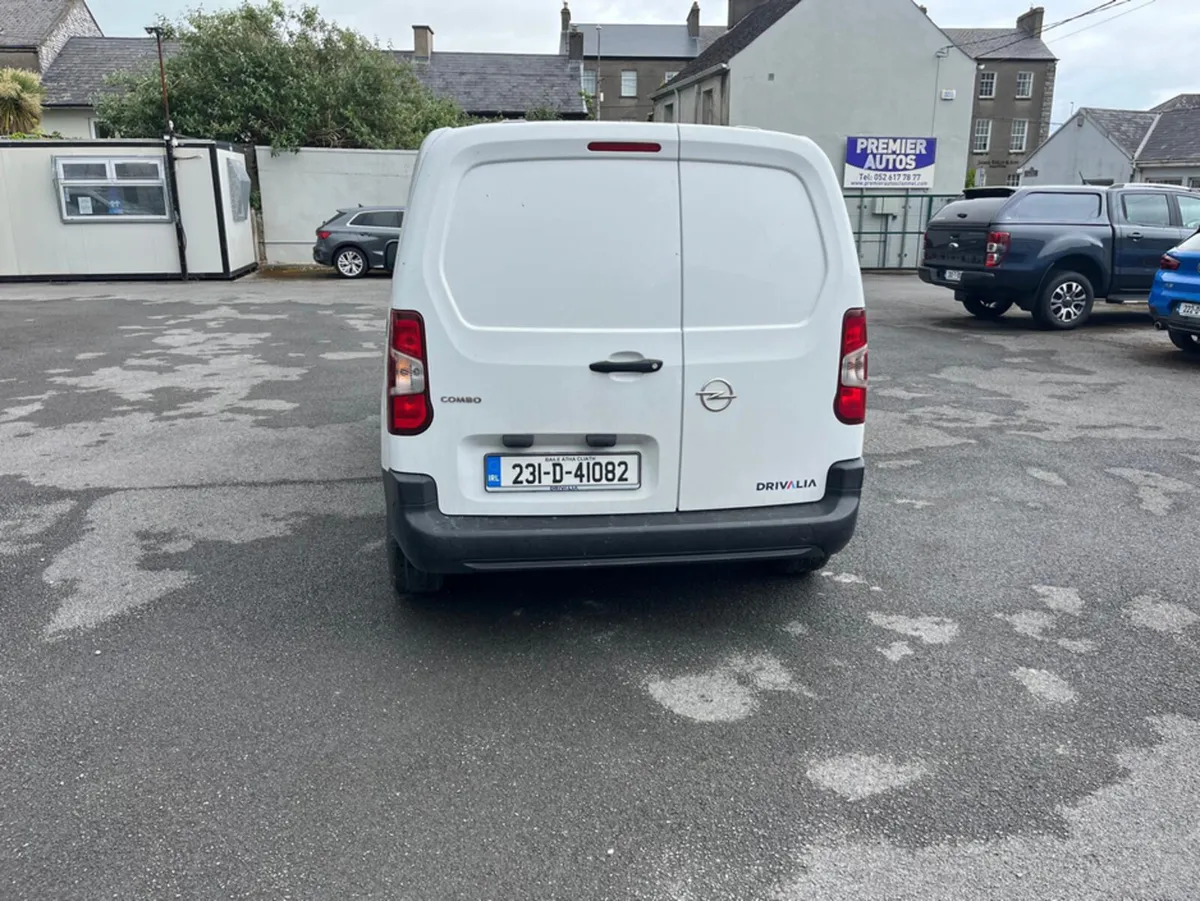 Opel Combo KOMF L1H1-1.5 100PS D 3DR KOMFORT TRIM - Image 3