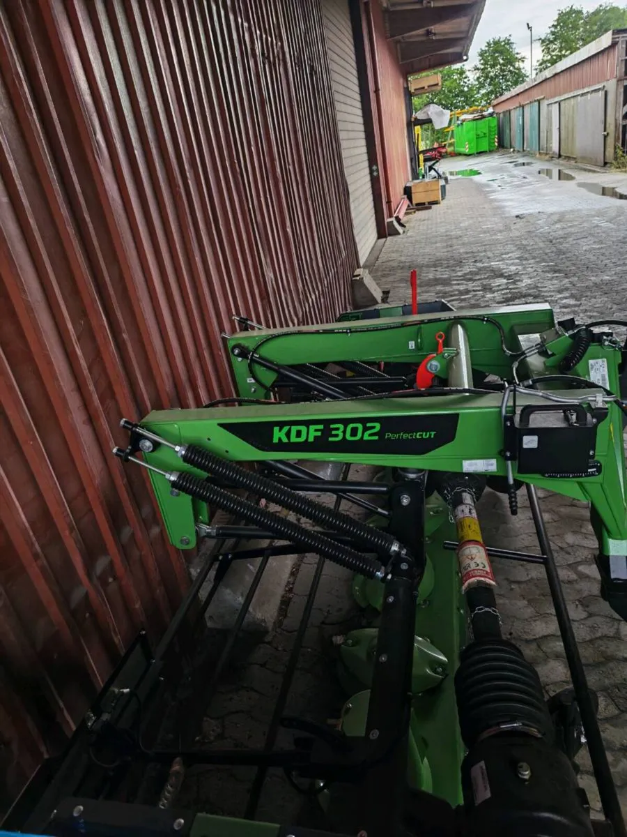 SaMASZ KDF 302 Front Mower 3.0m – NEW - Image 4