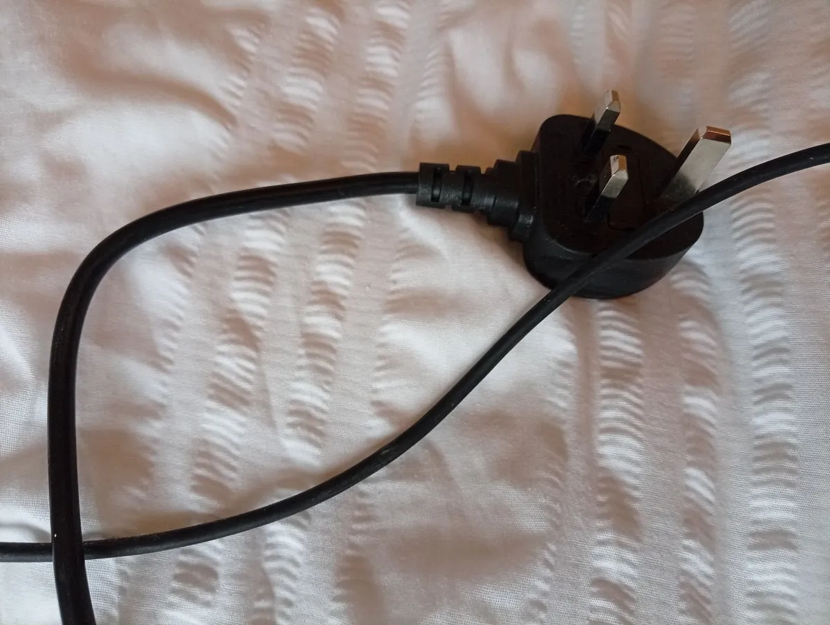 65w laptop charger used for lenovo - Image 4