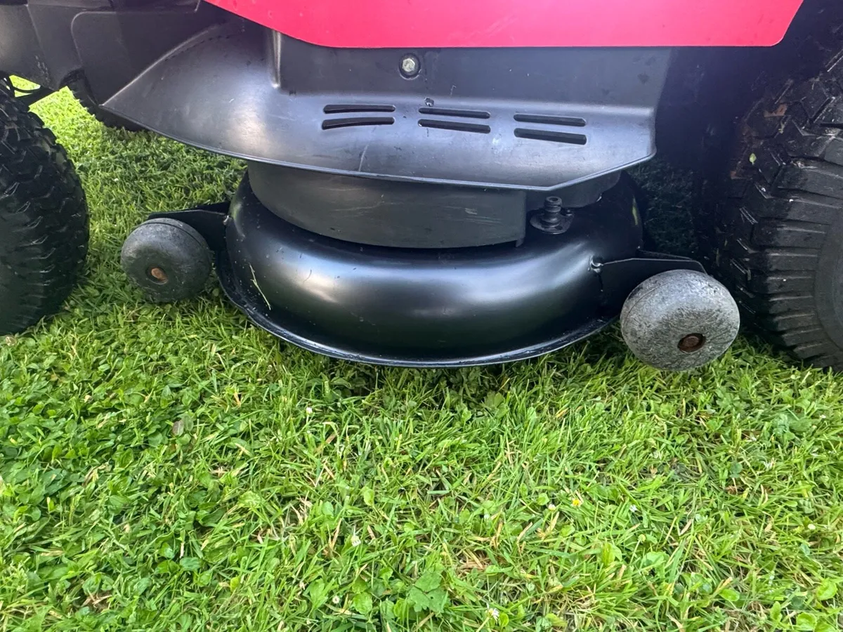 Ride on mower - Image 3