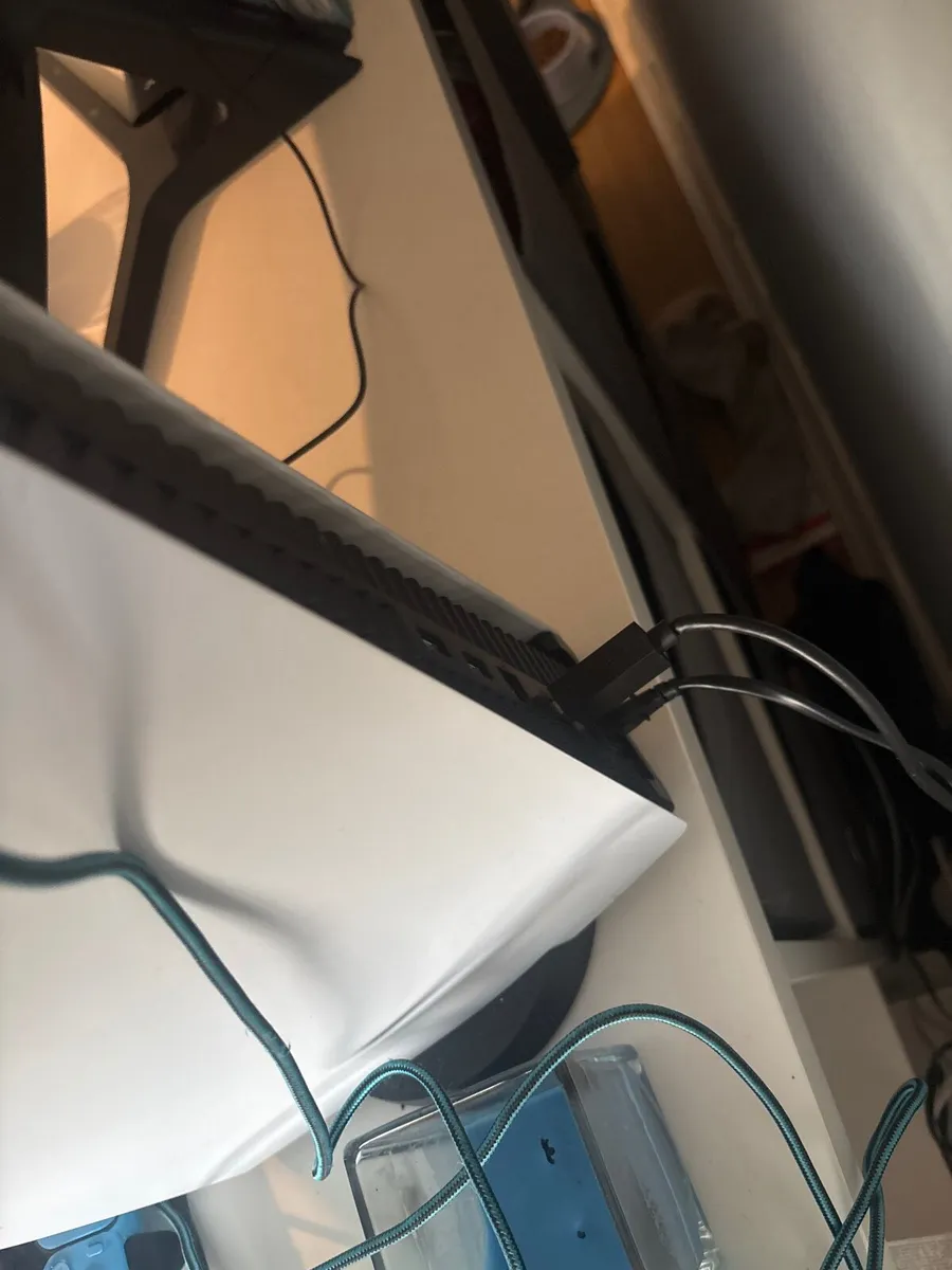 Ps5 Digital Edition plus curved Samsung monitor - Image 4