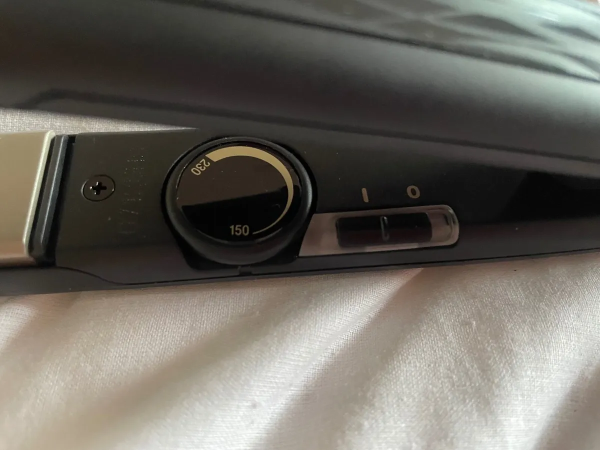 New Remington Hair Straightener - Image 2