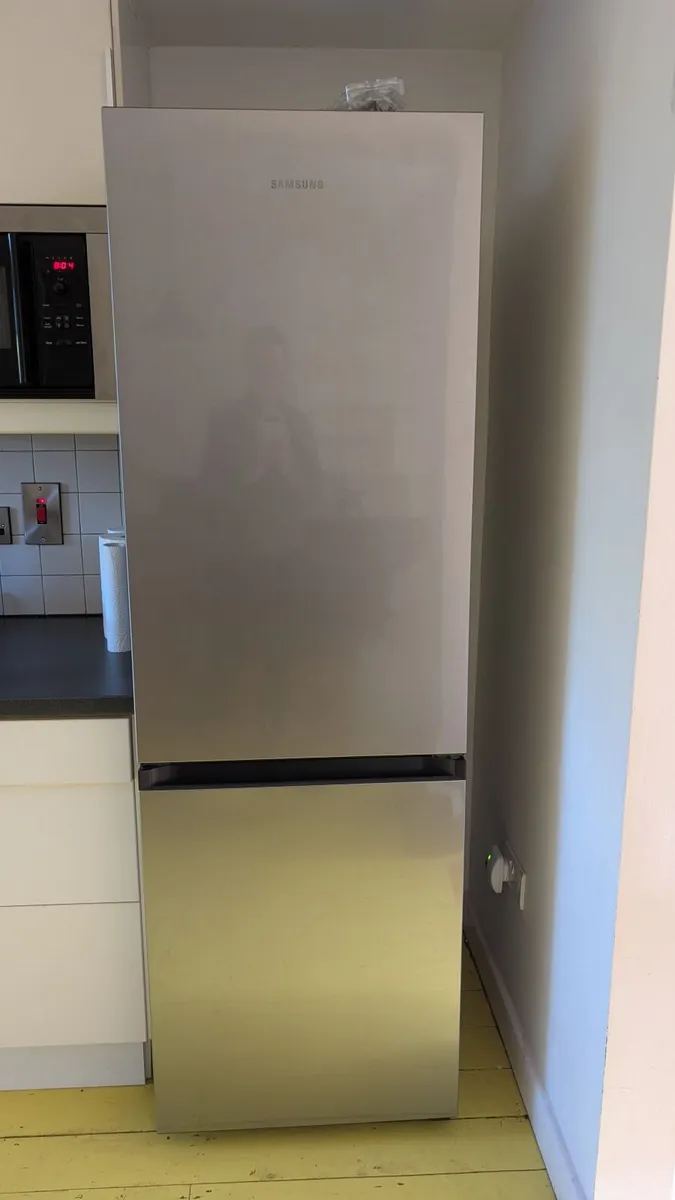 Samsung Smart Fridge Freezer - Image 1