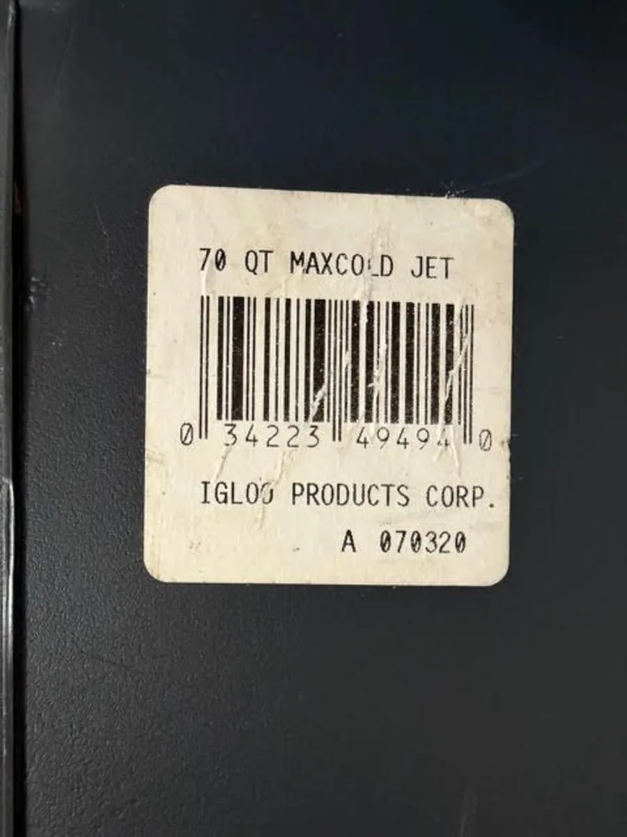 camping Igloo Maxcold Jet Large Ice cooler - Image 4