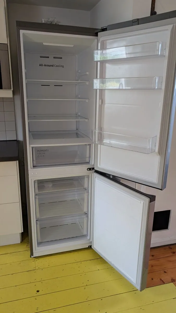 Samsung Smart Fridge Freezer - Image 2