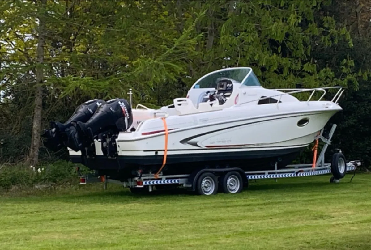 Beneteau flyer 750 - Image 1