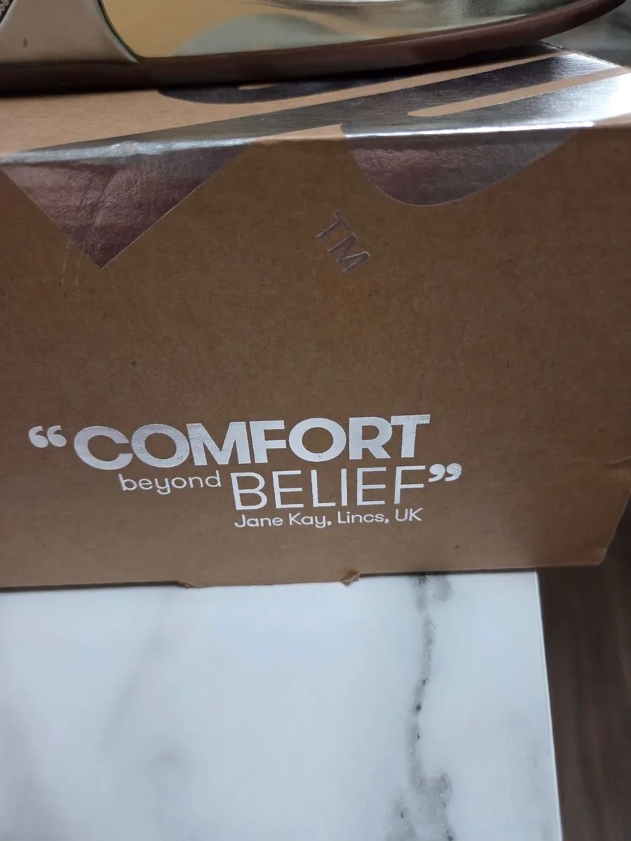 Beautiful fitflop sandals - Image 2