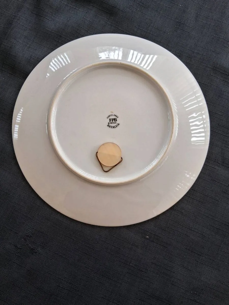 Fine Bone China Plate - Image 2